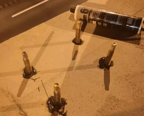 施邦注射式植筋膠植筋錨固現場 施邦注射式植筋膠植筋錨固現場