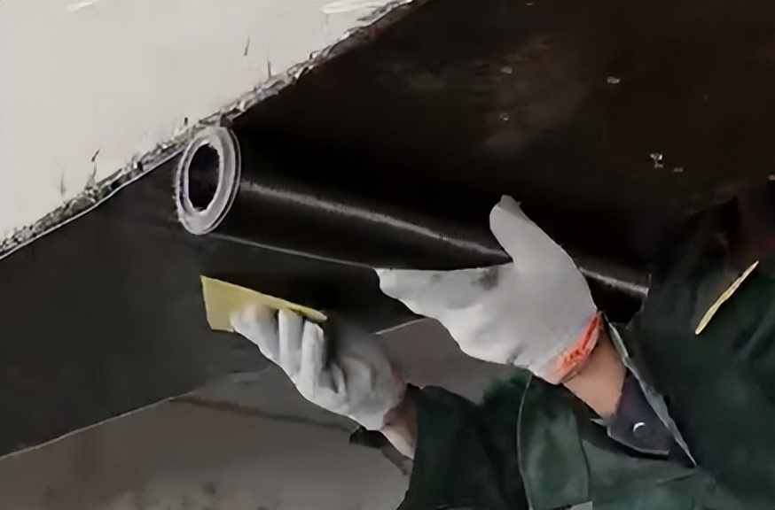 碳纖維布粘貼加固施工:規(guī)范操作與質(zhì)量把控要點